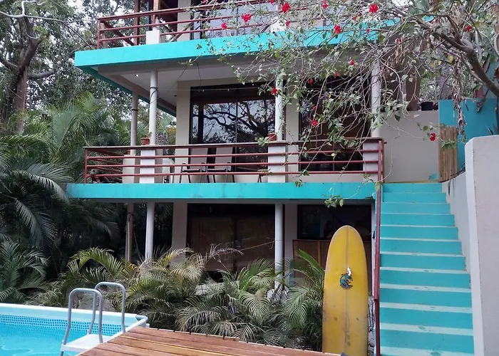 Chicama : Burnt Toast Surfcamp Nosara